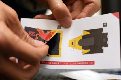 道具いらずで誰でも手軽に組み立てできる