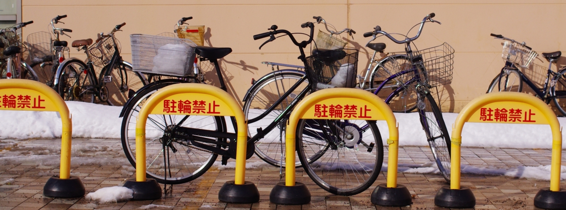 ビジョンメガネ様｜飛び出す仕掛けで来店率2.5倍