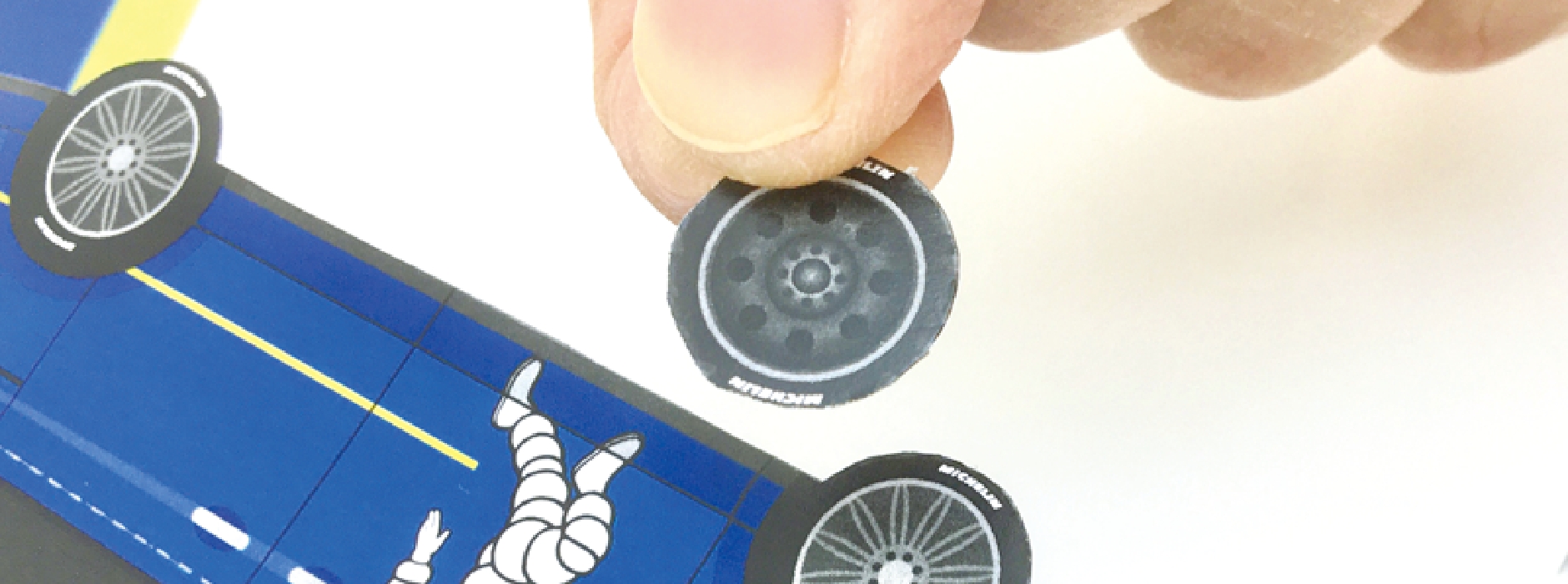 ビジョンメガネ様｜飛び出す仕掛けで来店率2.5倍