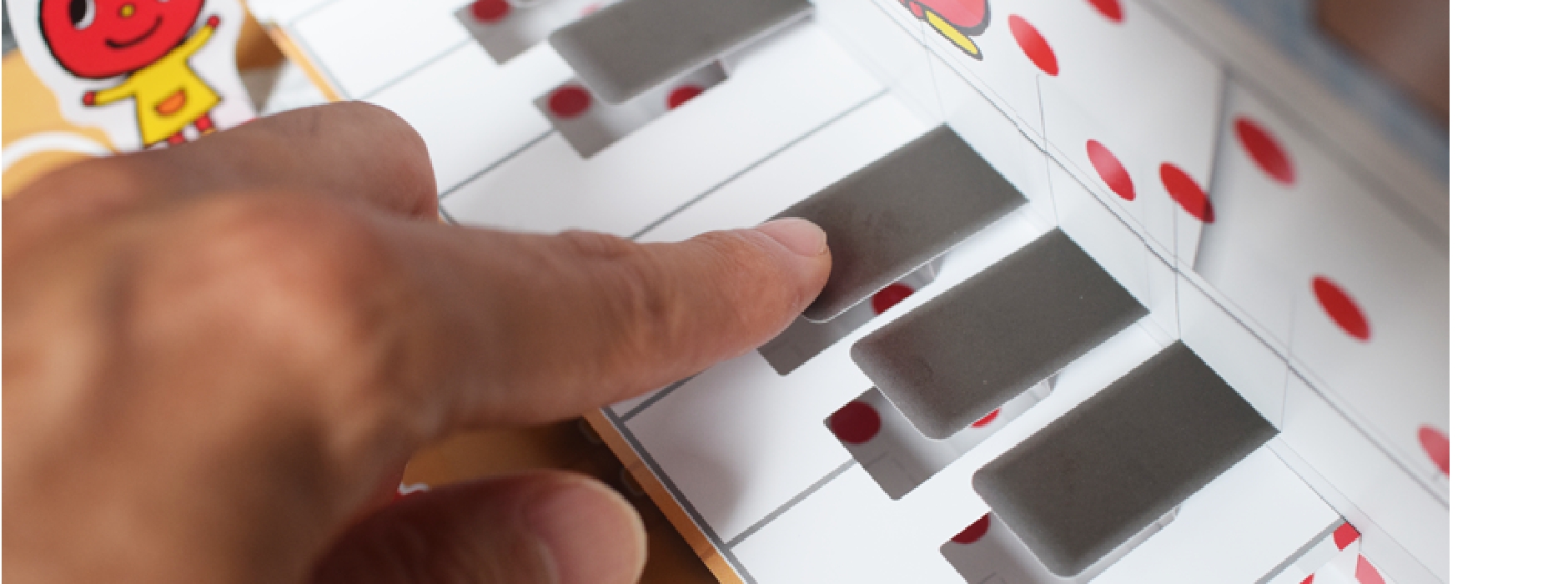 ビジョンメガネ様｜飛び出す仕掛けで来店率2.5倍