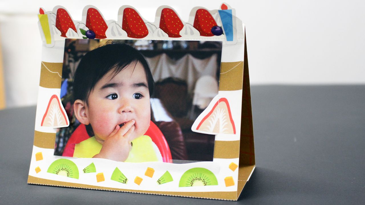 紙のフォトスタンド事例イメージ